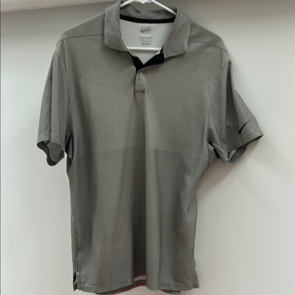 Men's Nike Tiger Woods golf Gray Polo Shirt
